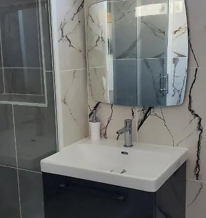 Charming With Shared Space Close To Paris - Confort Avec Espaces Partages Proche De Paris B&B 비트리쉬르센