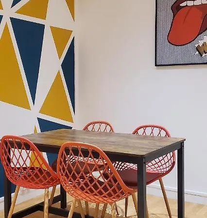 לינה וארוחת בוקר Paris Private With Shared Space - Paris Privee Avec Espaces Partages *