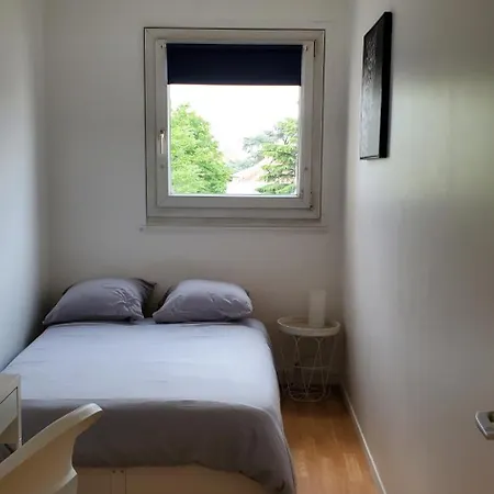 Paris Private With Shared Space - Paris Privee Avec Espaces Partages ויטרי-סור-סיין